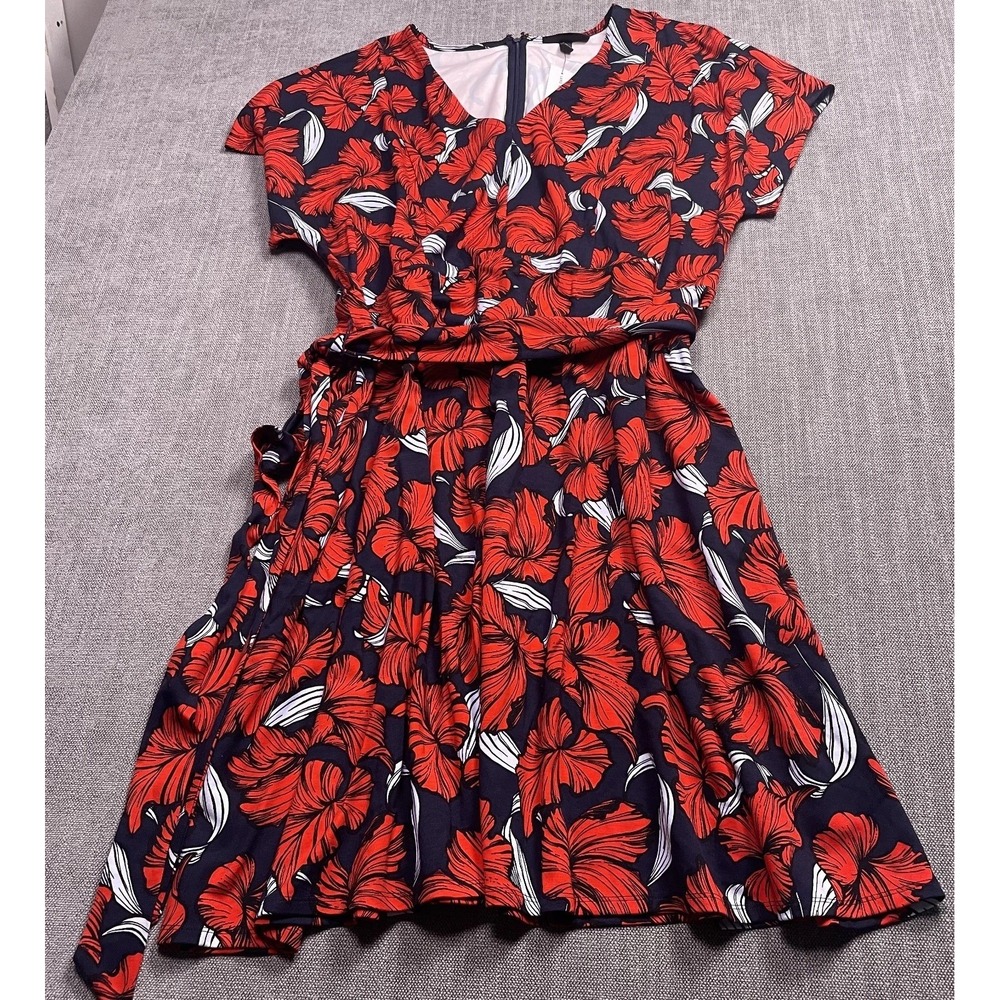 Lane Bryant Fit & Flare Dress Womens 22 Red Black Floral Rayon Stretch Belted